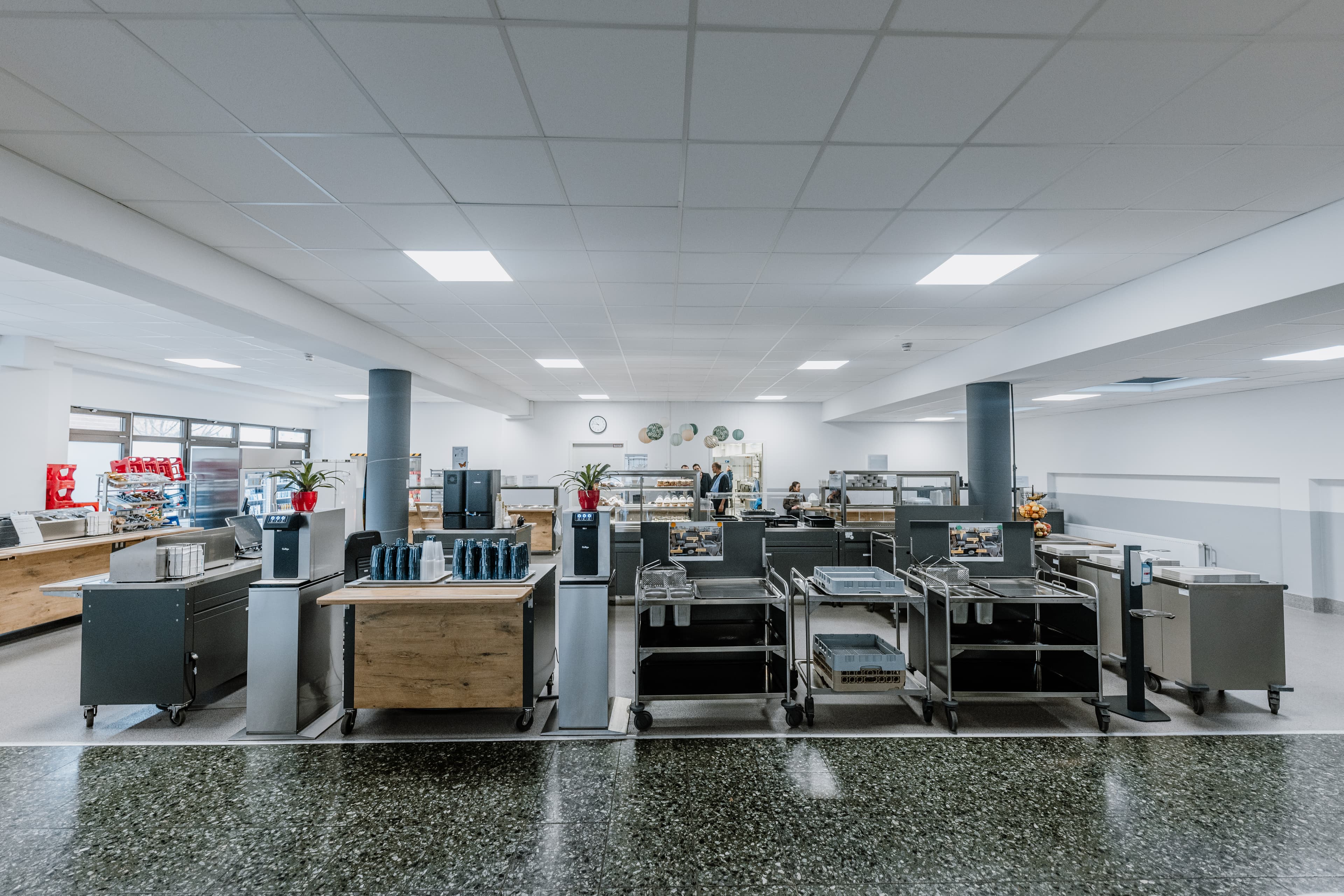 B.PRO Frankfurt moderne Speisenversorgung